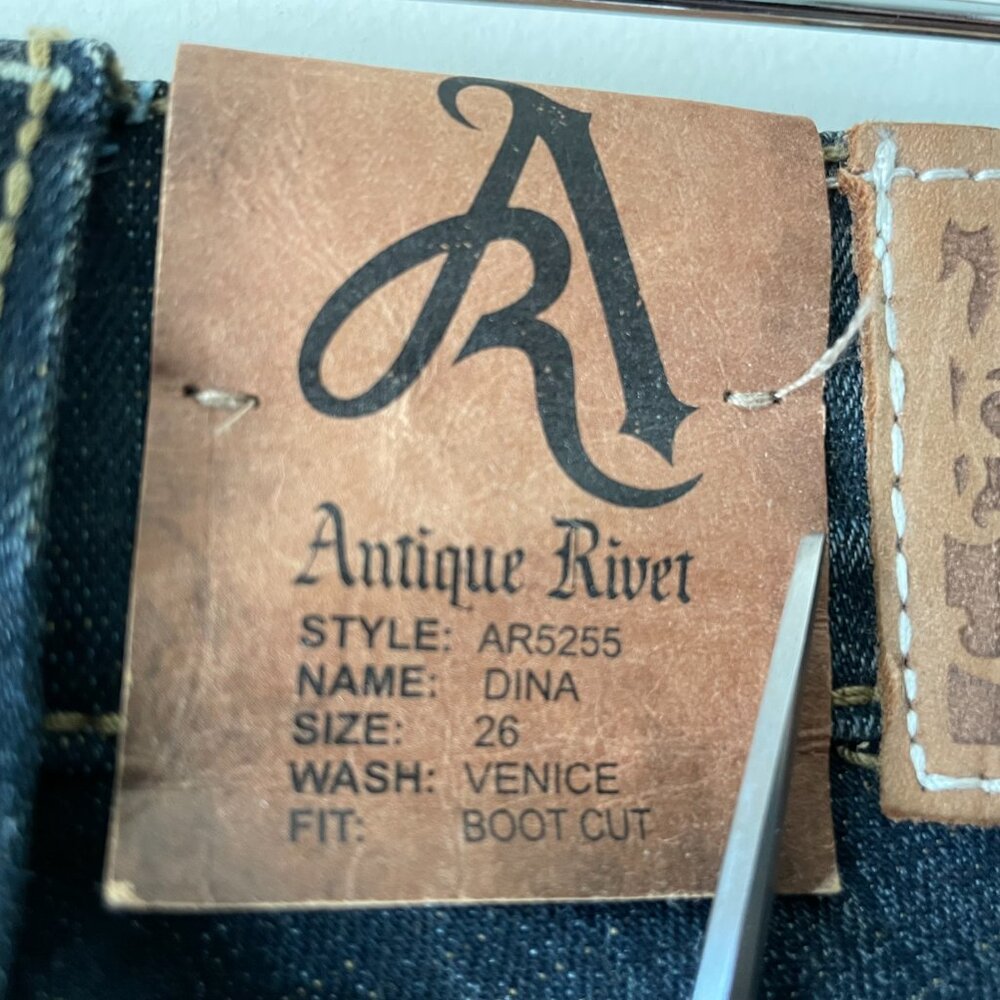 NWT, Antique Rivet jeans, boot cut, color: venice, size: 26 - Picture 7 of 8